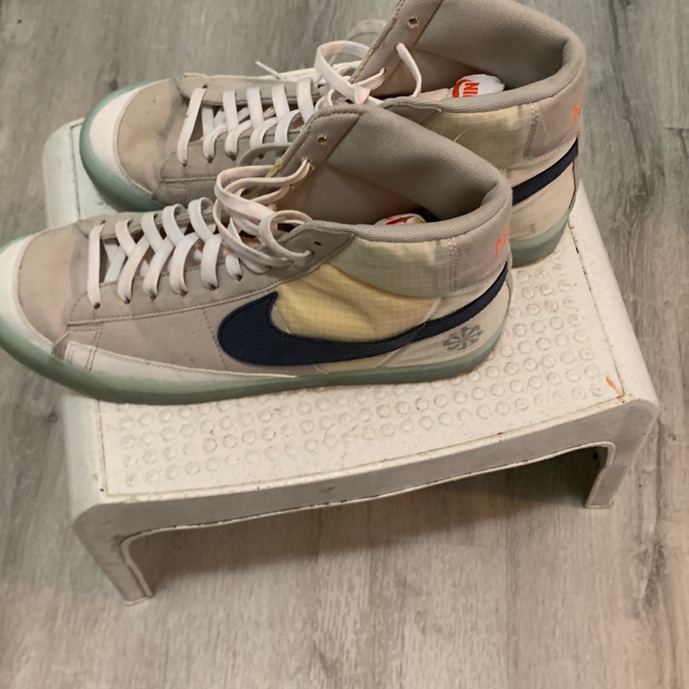 Nike